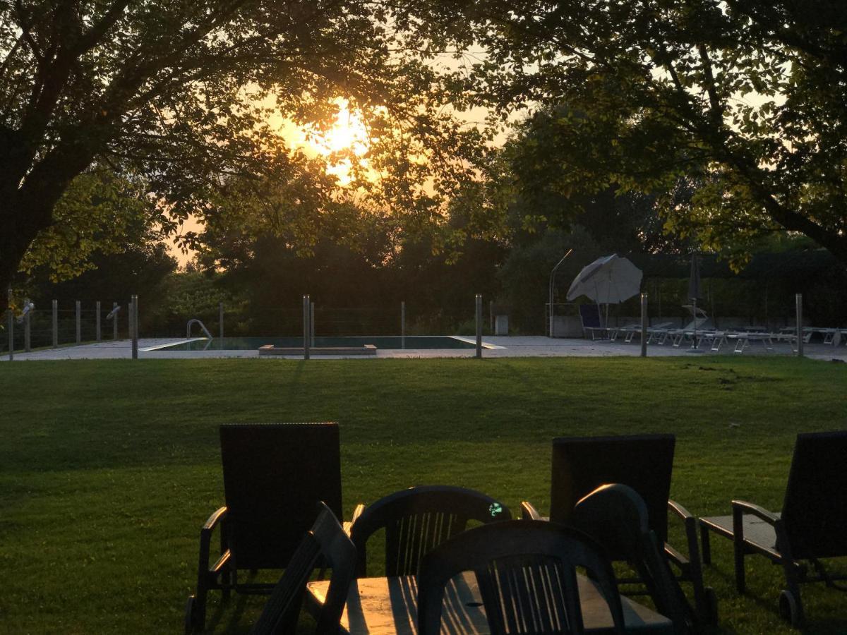 Agriturismo Feliciana ポッツォレンゴ エクステリア 写真