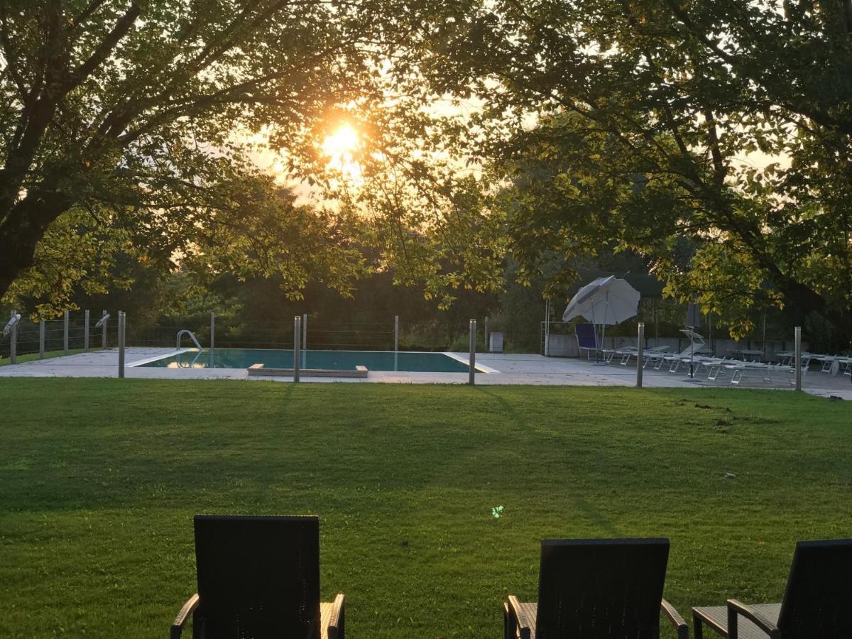 Agriturismo Feliciana ポッツォレンゴ エクステリア 写真